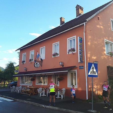 Hotel Mance Brod na Kupi Esterno foto